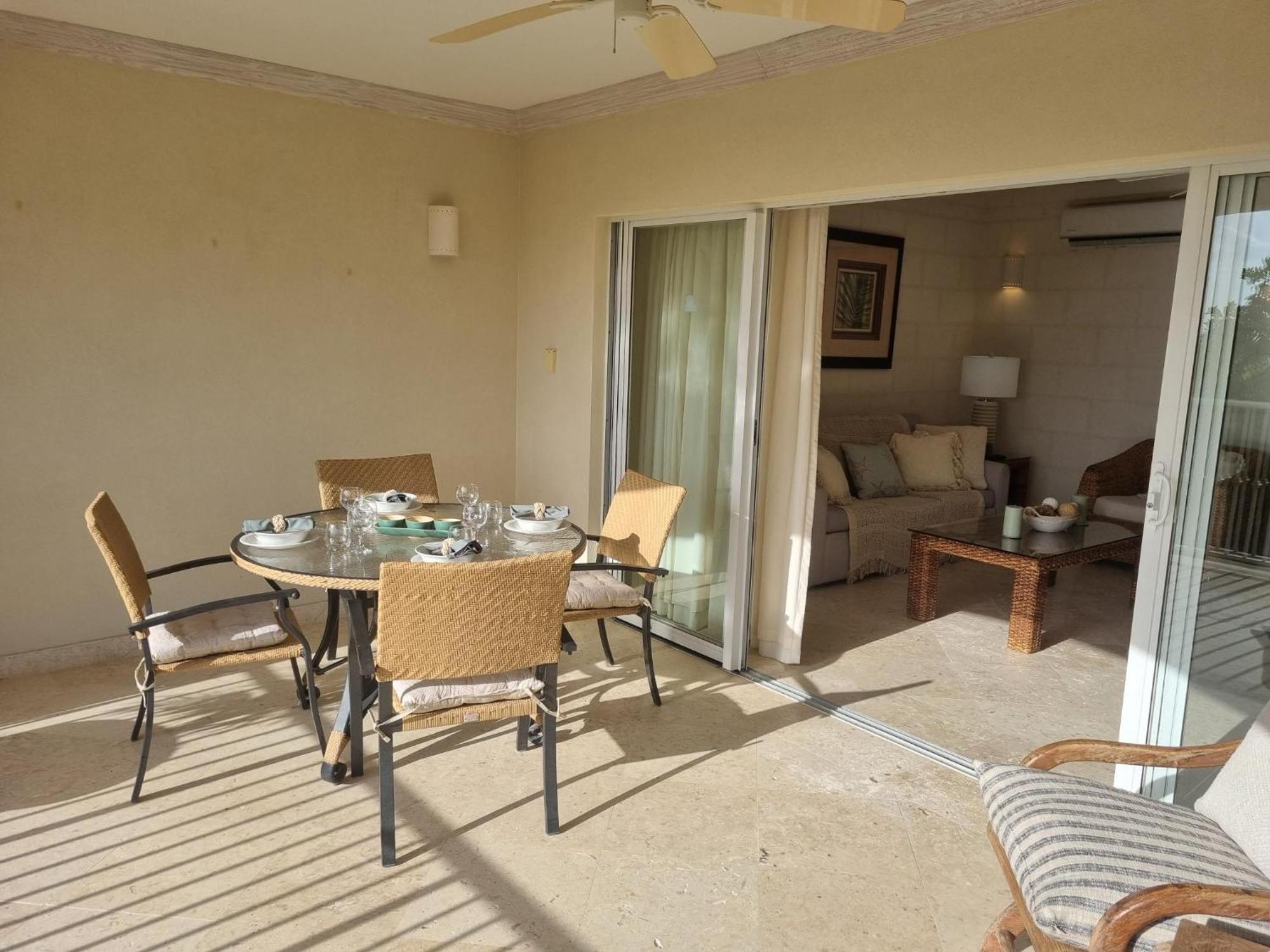 Royal Apartments 1 Bedroom Apartment Sea Views 세인트 제임스 외부 사진