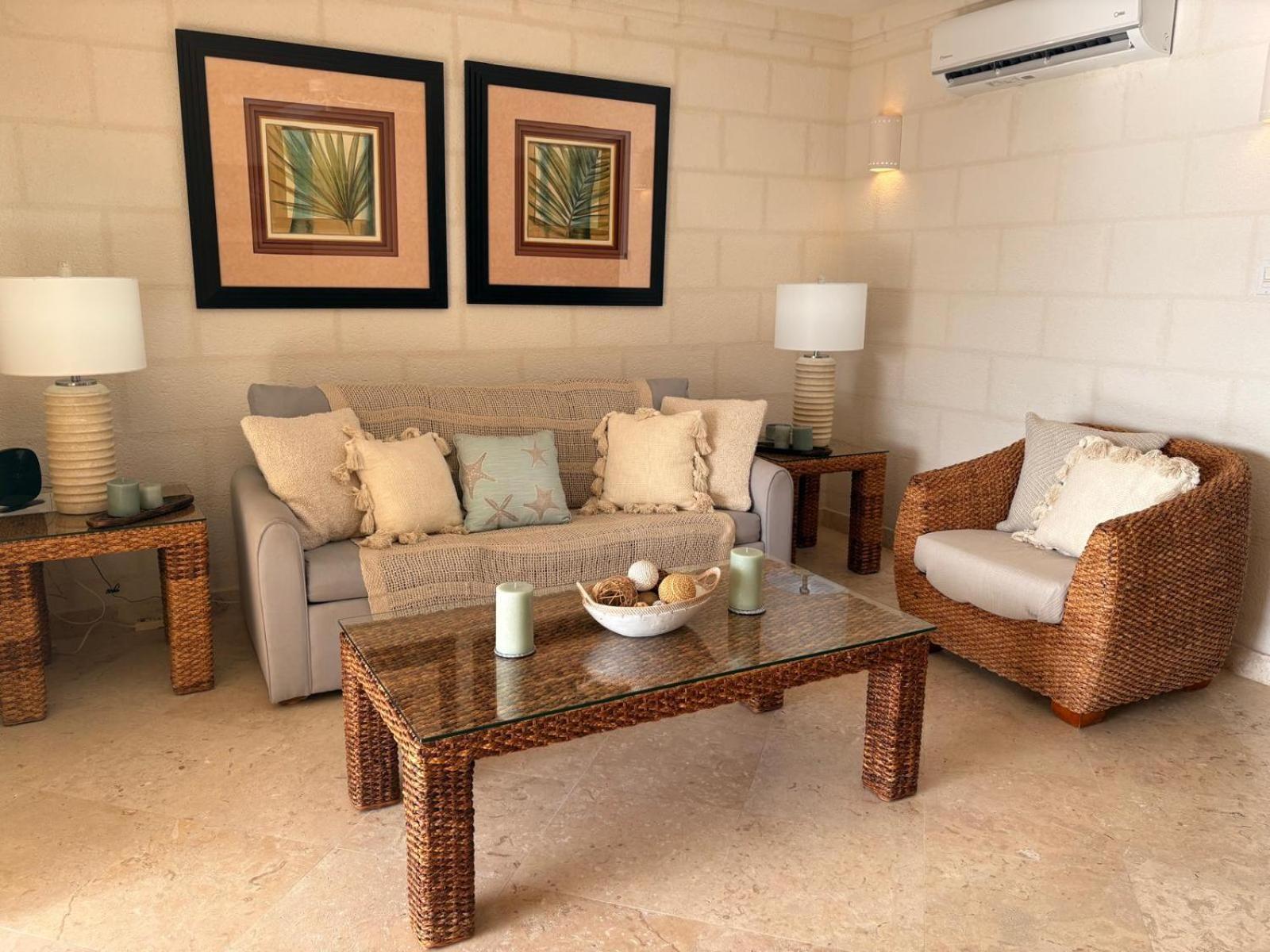 Royal Apartments 1 Bedroom Apartment Sea Views 세인트 제임스 외부 사진